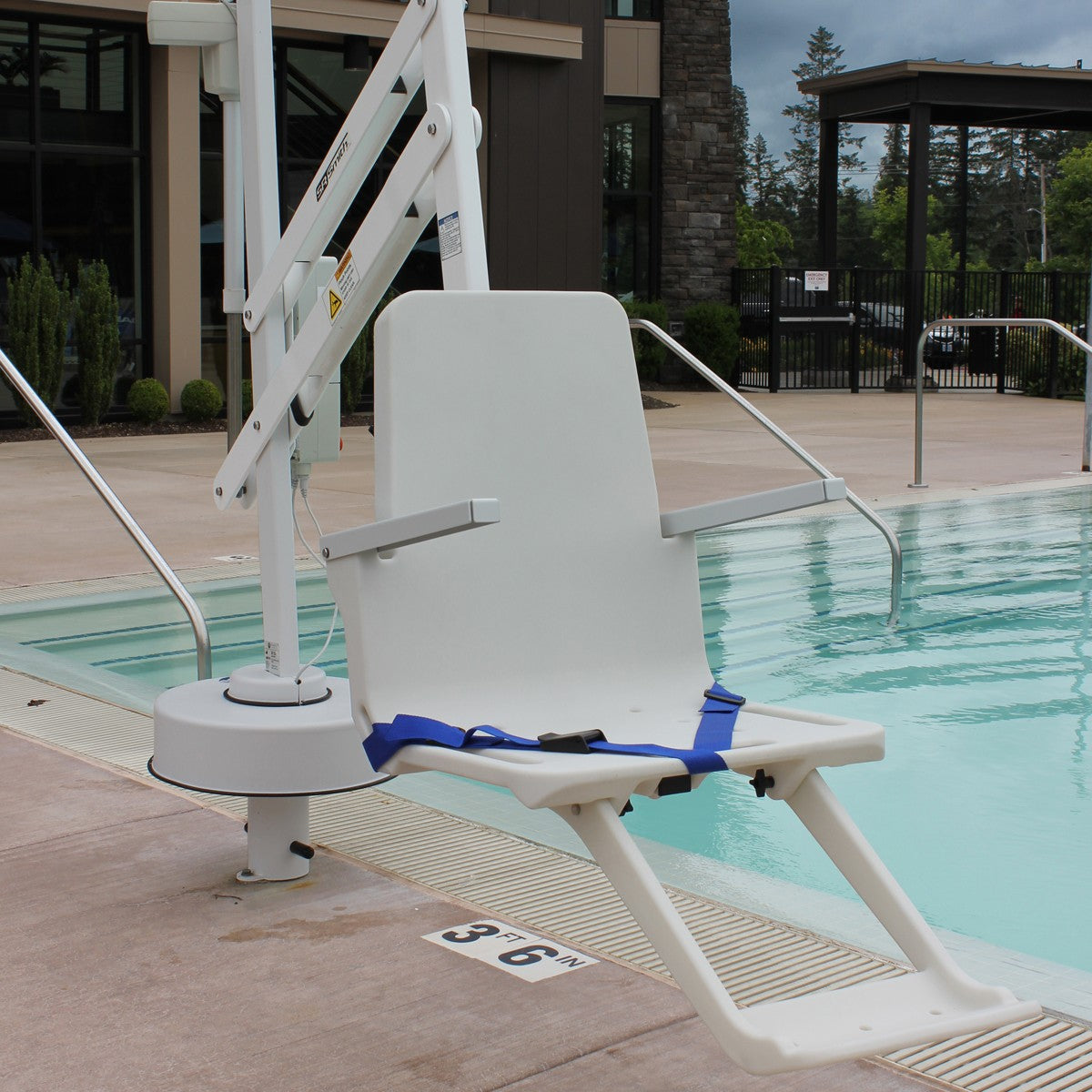 SRS Splash! Pool Lift, Gray Mist, No Anchor – The Lifeguard Store